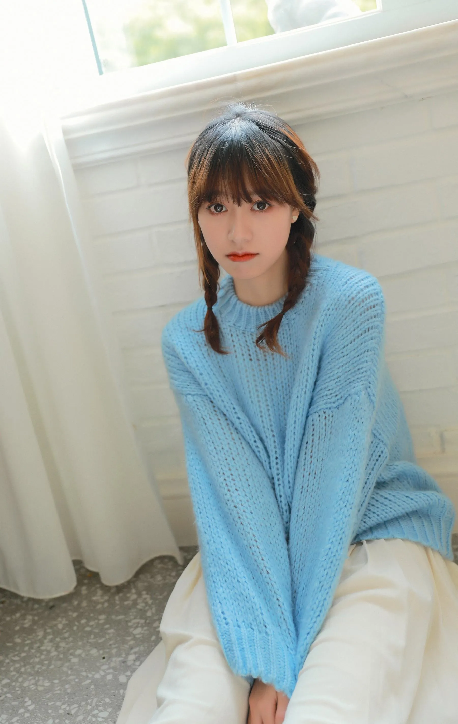 [艺图语] 2022.06.14 坠入这蓝色里 牛泽萌 [20P]插图3